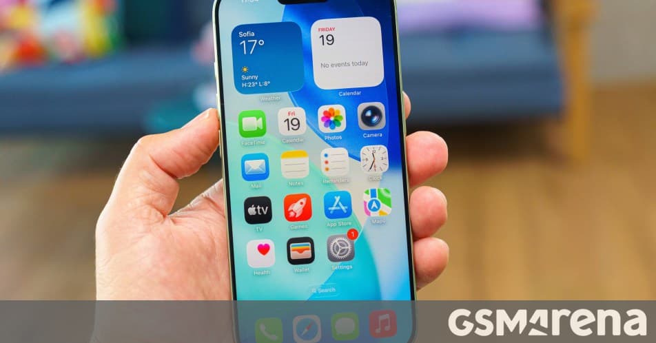 iPhone 18 May Get Downgraded Display to Cut Costs