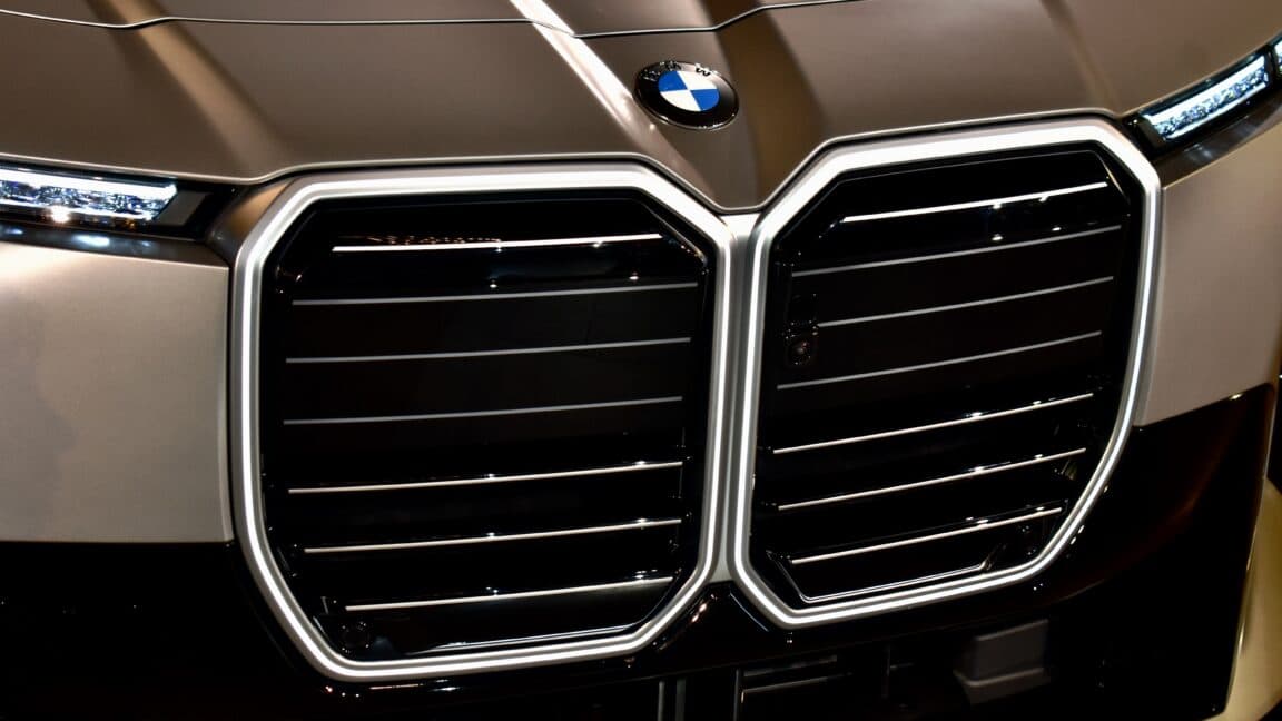 2027 BMW 7 Series Refresh Brings Neue Klasse Tech, New Look