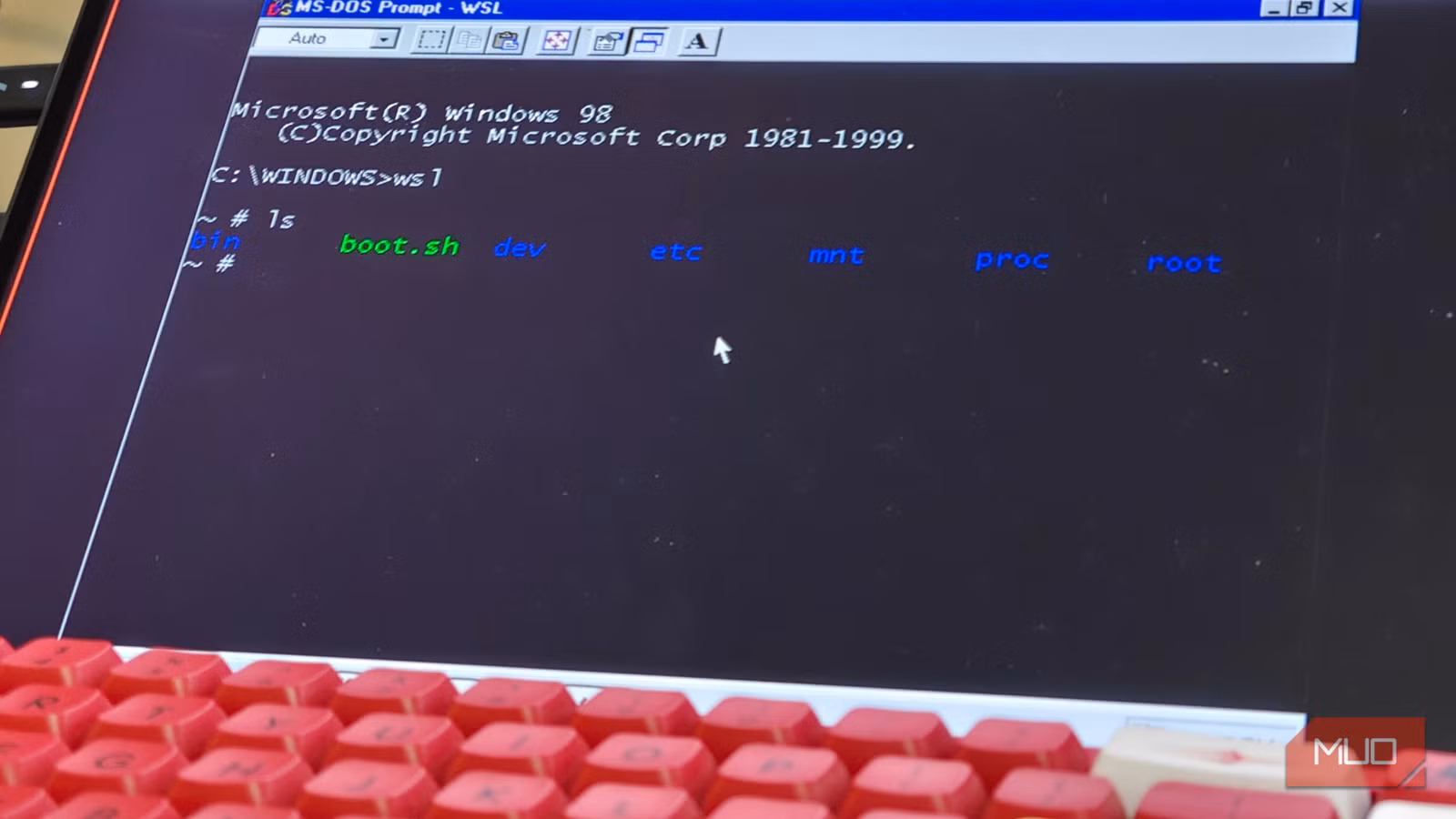 WSL9x Brings Windows 98 Inside Modern Linux
