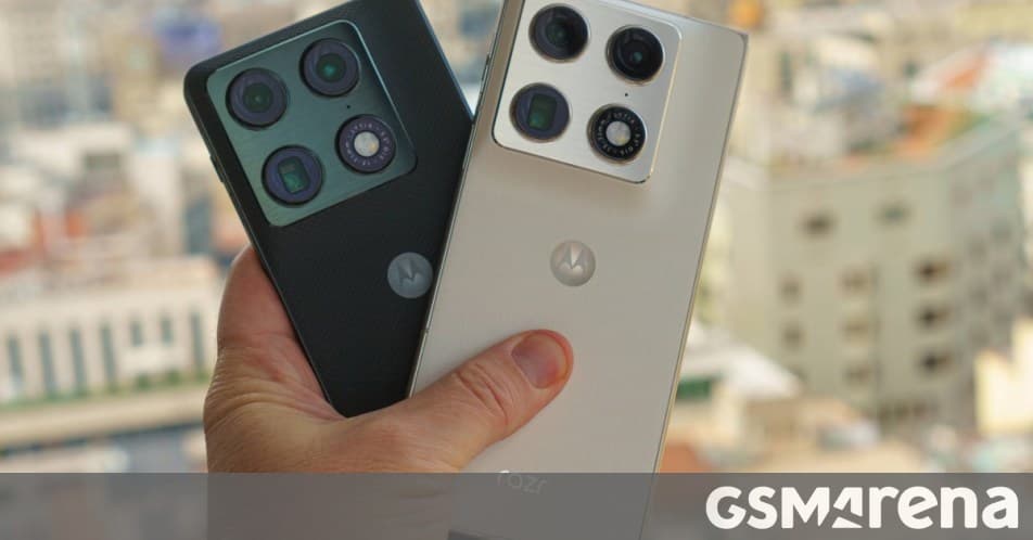 Motorola Razr Fold Coming to India: First Book-Style Foldable