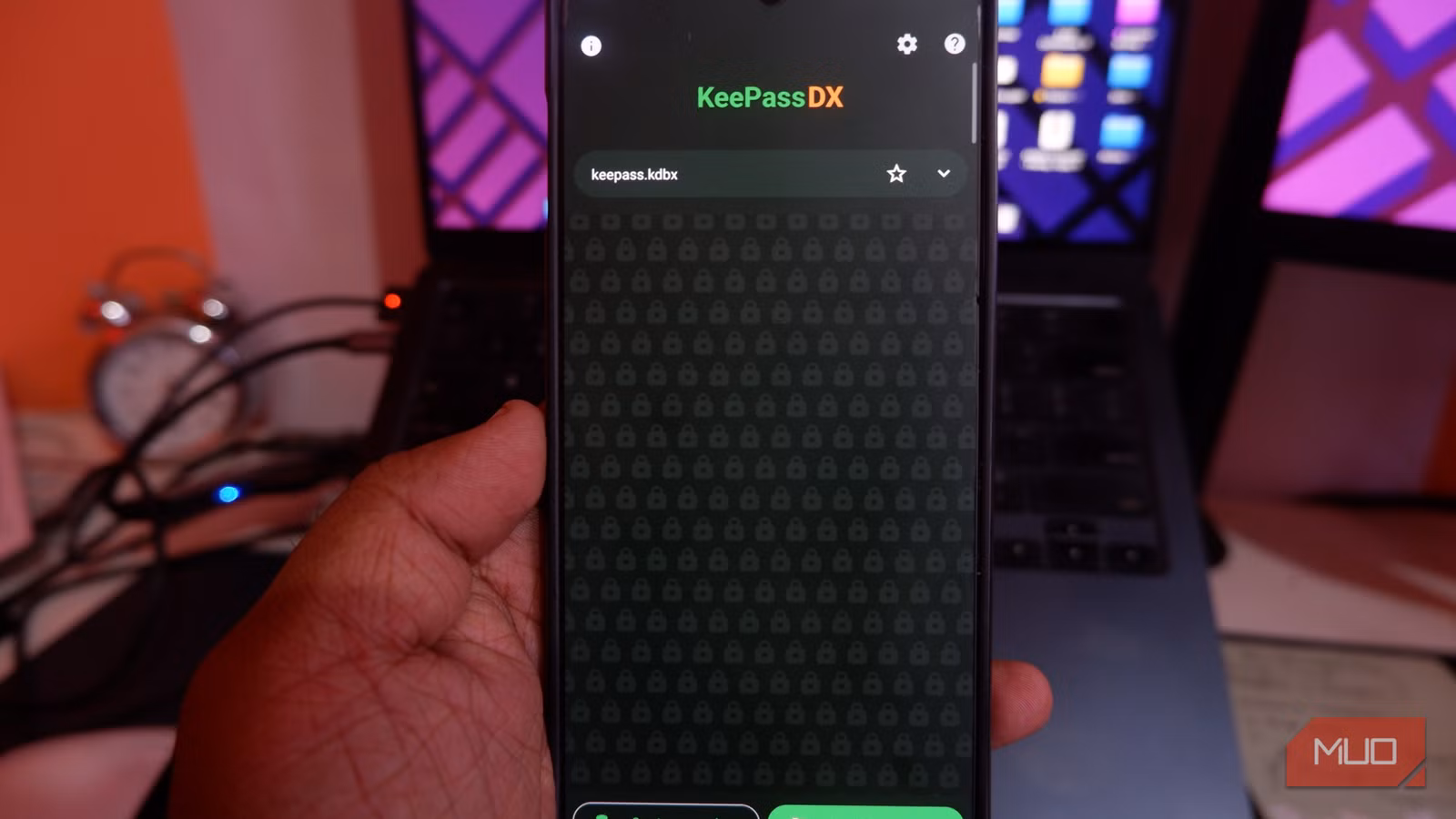 KeePassDX Keeps Your Passwords Offline and Free