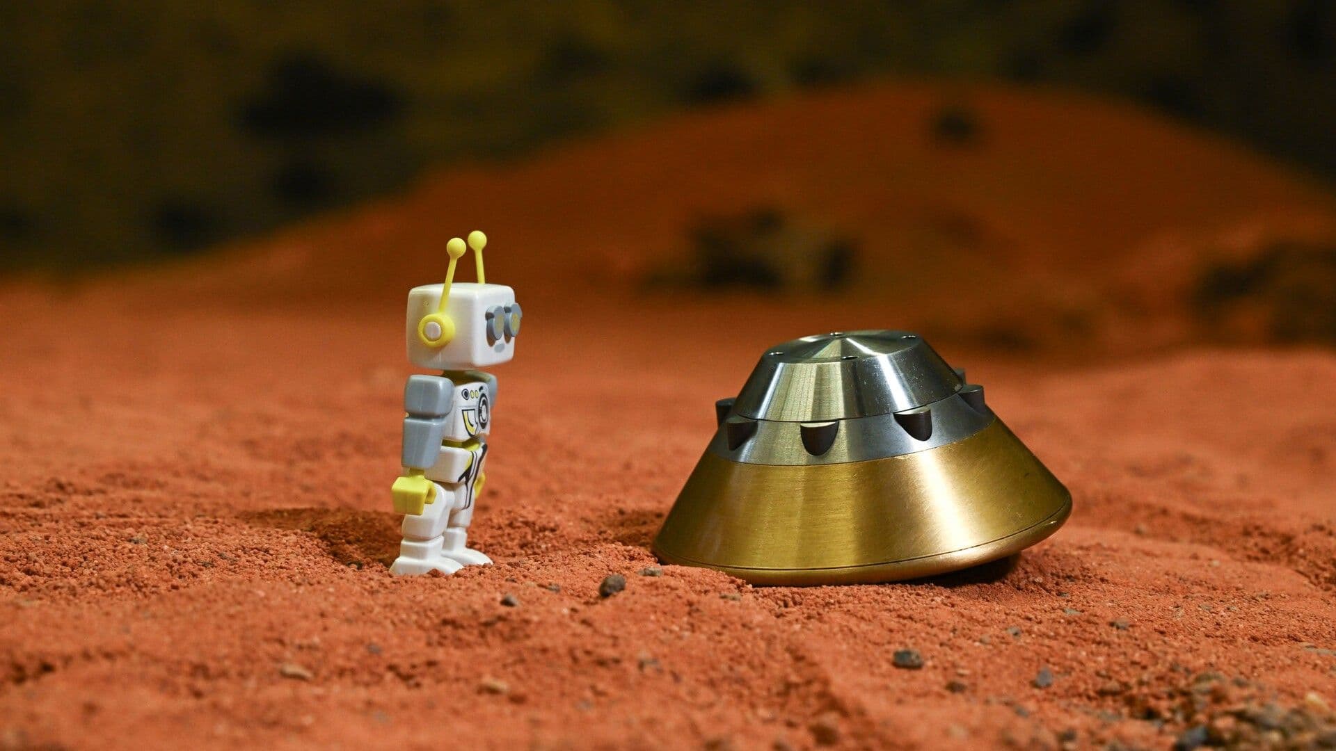 ESA Fires Tiny Mars Capsules at 2,600 MPH to Test Rover Landing