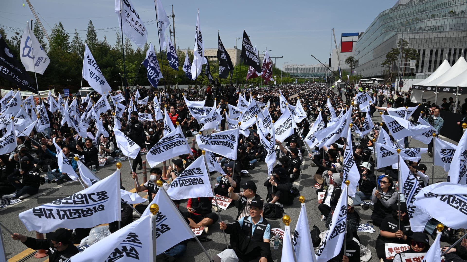 Samsung Union Talks Collapse: $700M Daily Strike Cost Looms