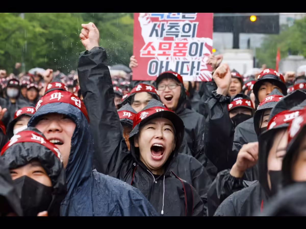 Samsung Faces 18-Day Strike Over Bonus Pay Gap with SK Hynix