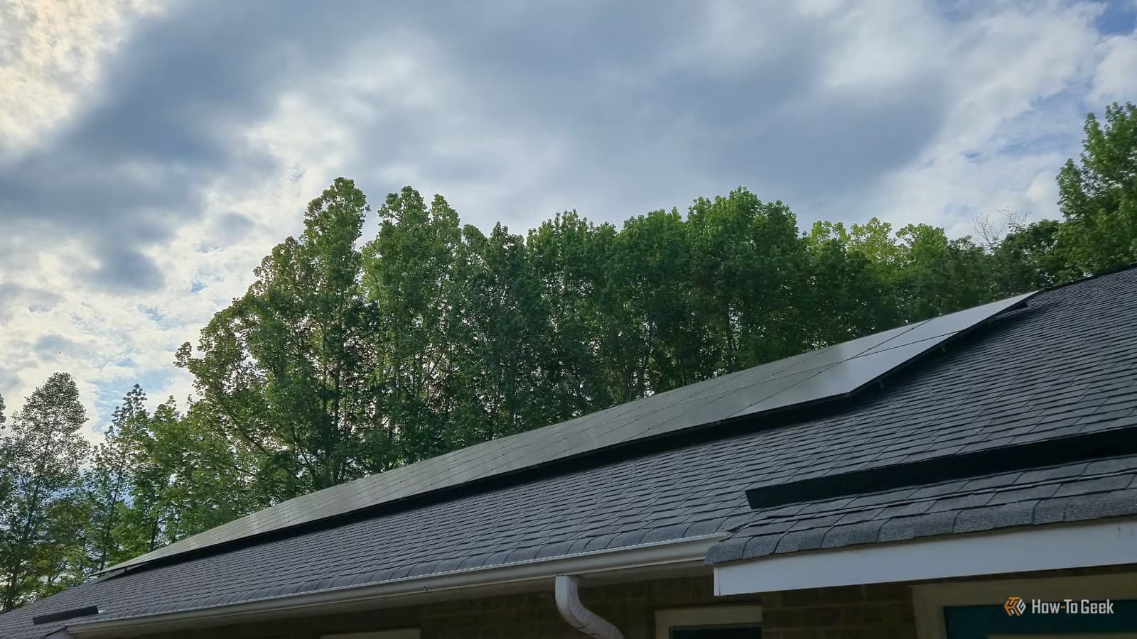 Why Rooftop Solar Still Scares Homeowners (And Shouldn't)