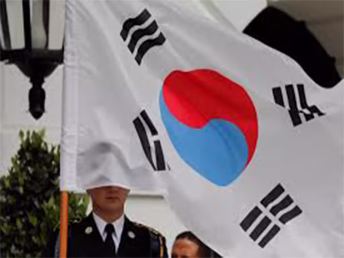 Samsung Strike Looms Over AI Bonus Dispute: 45,000 Workers
