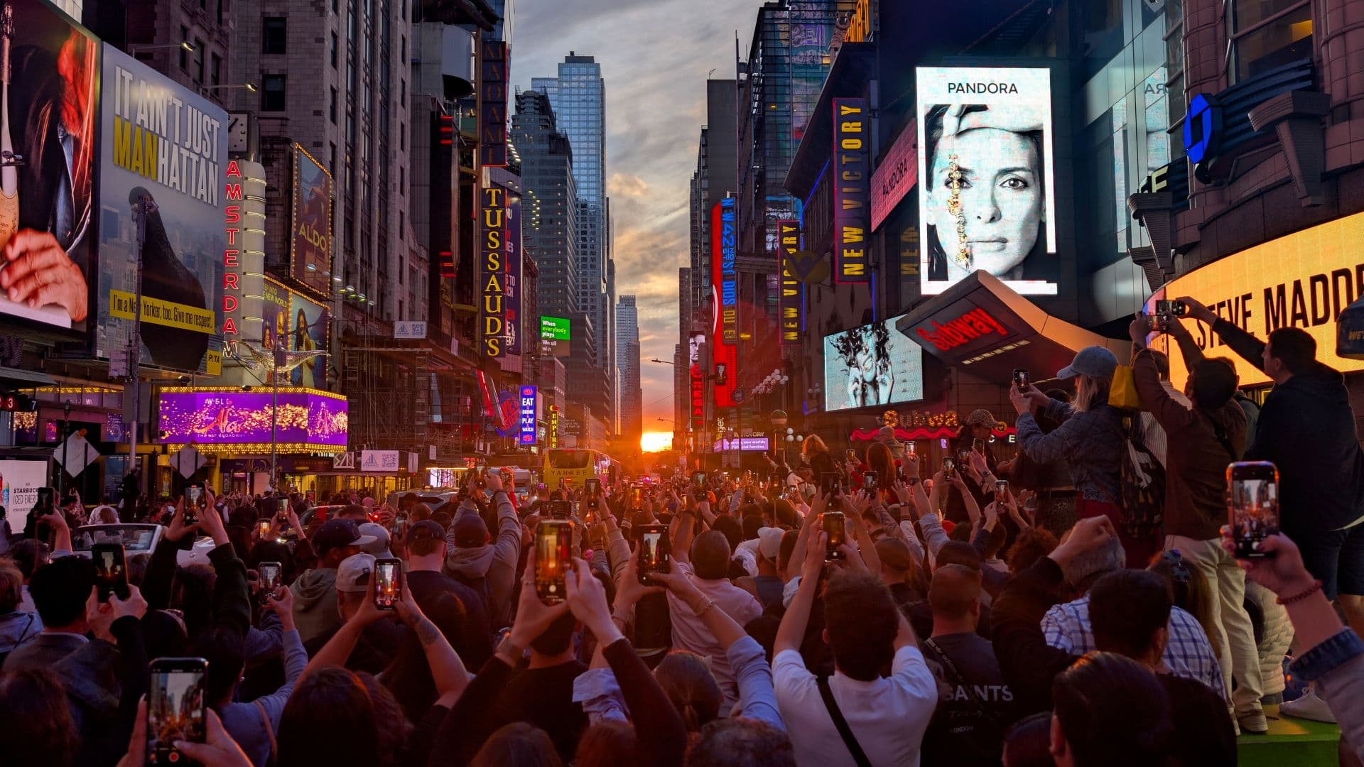 Manhattanhenge 2026: Dates, Times, and Best Viewing Spots