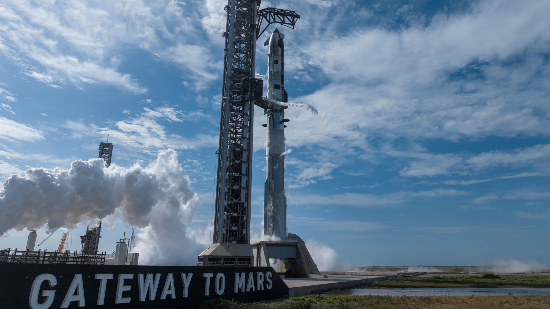 SpaceX Launches First Starship V3 Megarocket on May 21