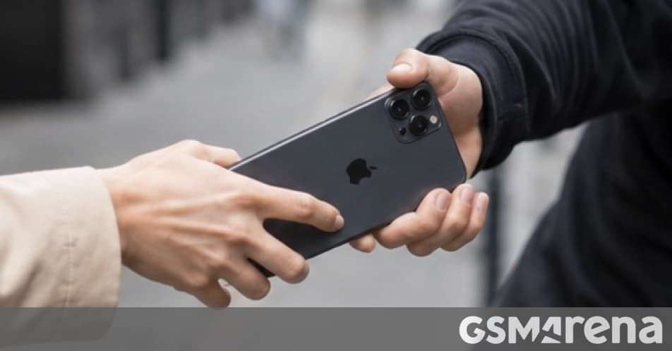 Apple's New Anti-Snatch Feature Could Lock Your iPhone Mid-Theft