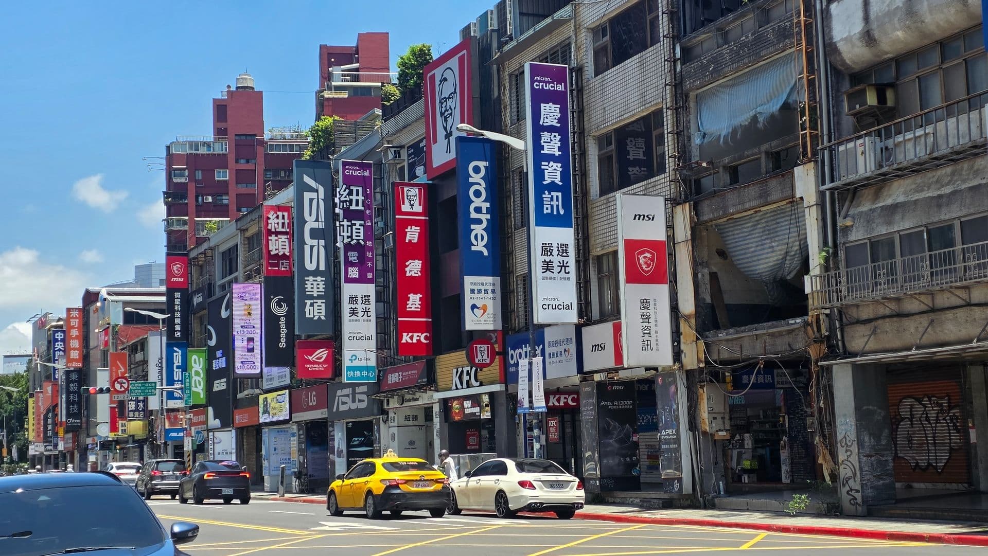 Computex 2026: Arm PCs, PCIe 6.0 SSDs, and ASUS ROG's Gold Makeover