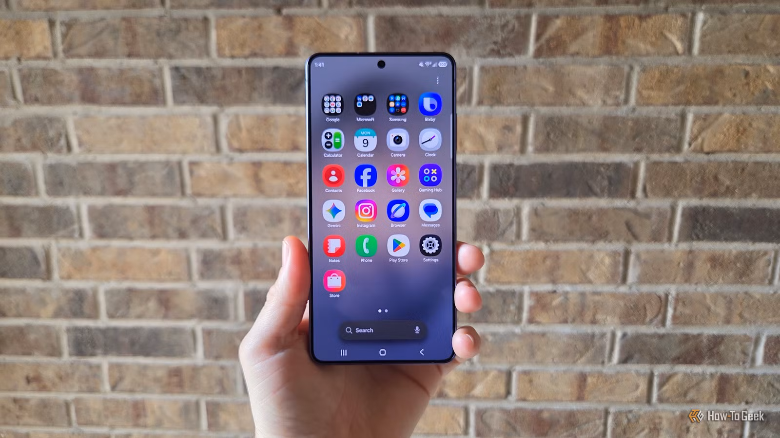 5 Apps to Uninstall on Every New Samsung Galaxy Phone