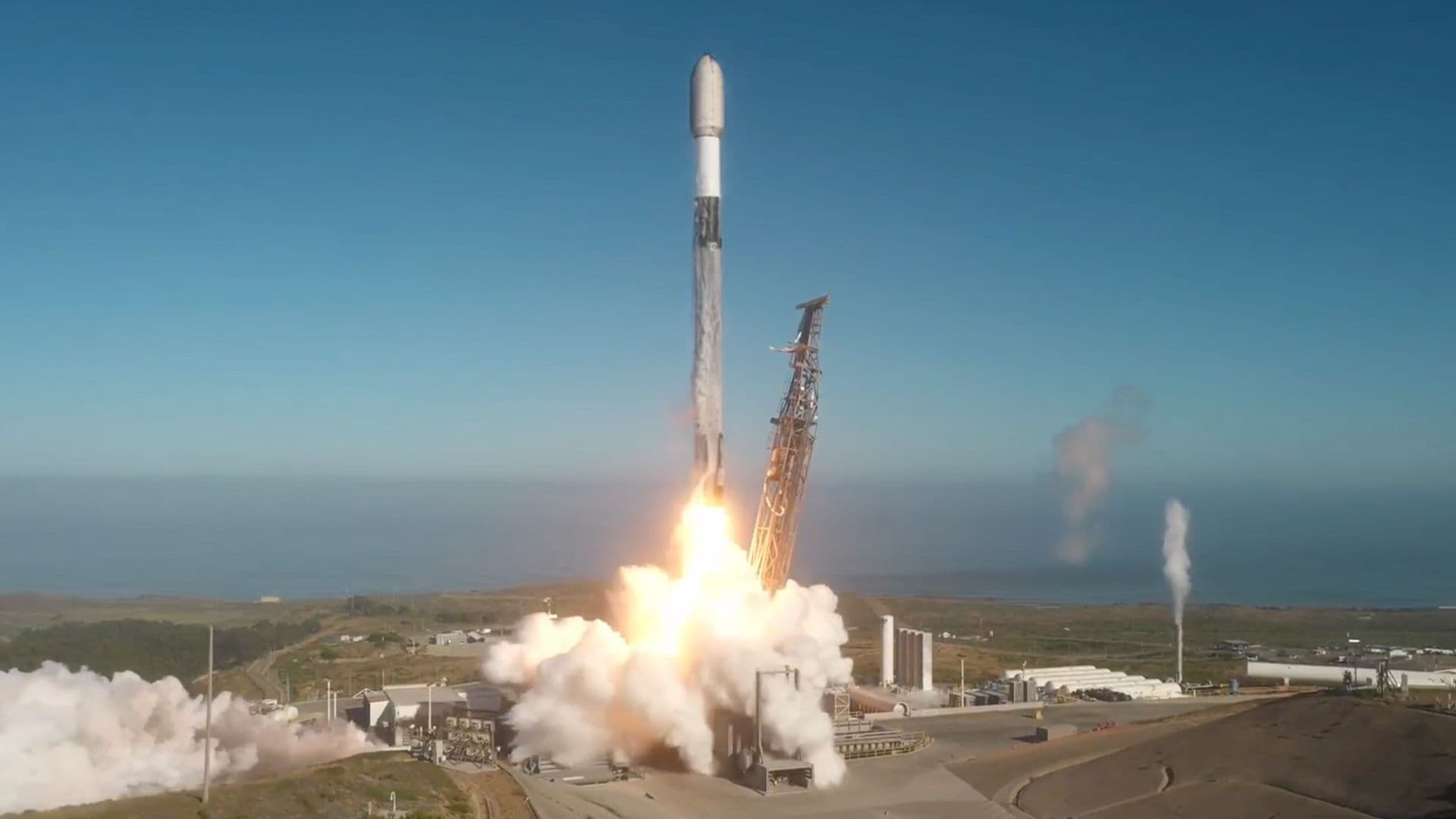 SpaceX Launches 24 Starlink Satellites Hours Before Historic IPO
