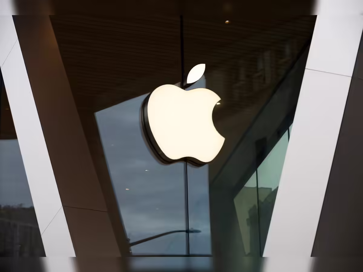 Italy opens first DMA probe into Apple over iCloud access