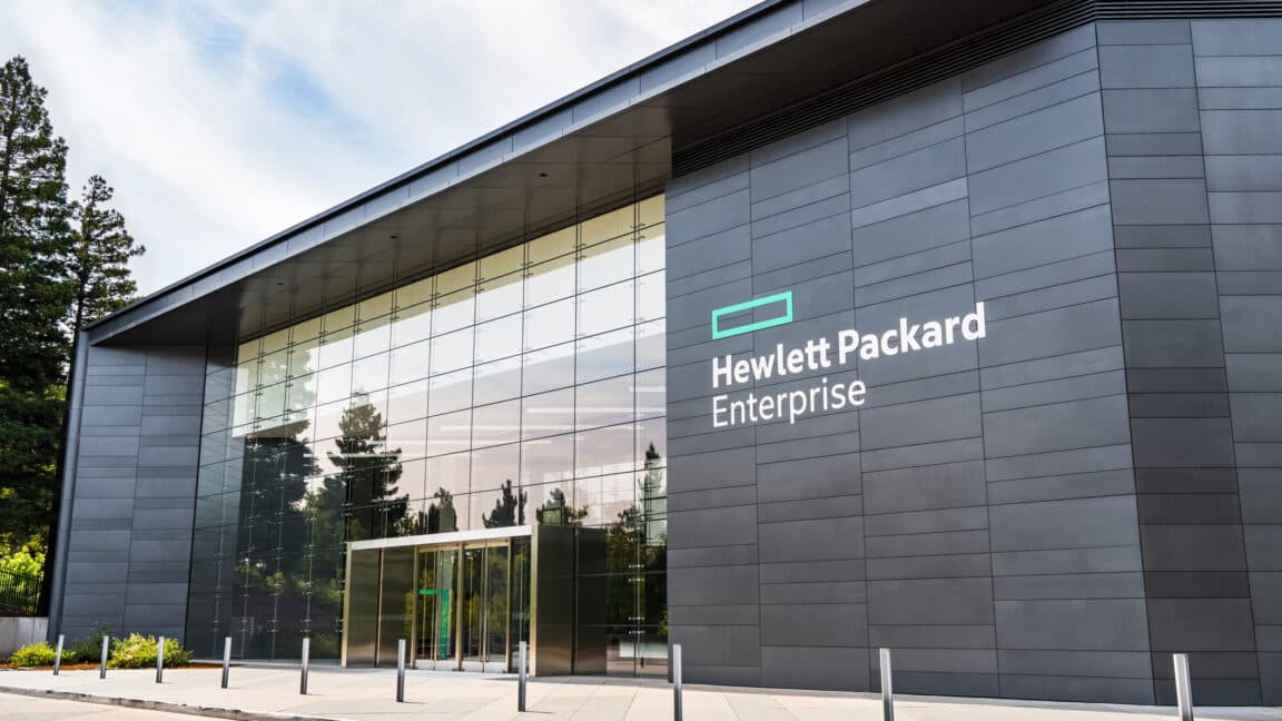 HPE offers year of free VM software to lure VMware users