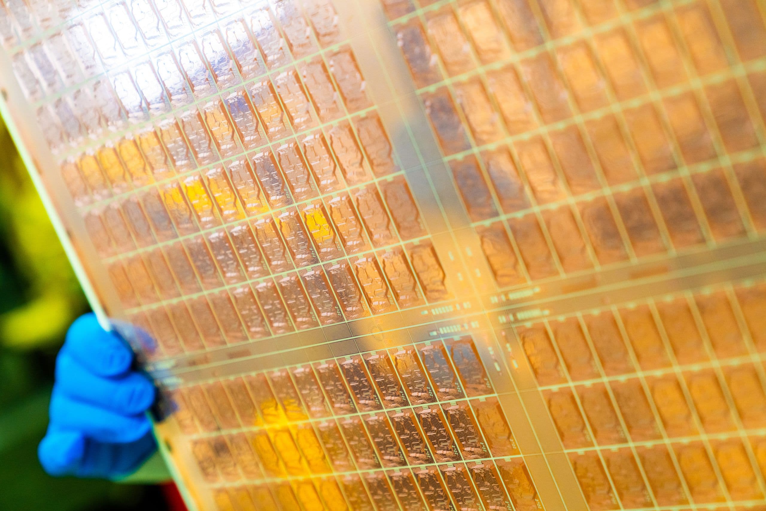 TSMC: CoWoS can pack 58 dies before panels take over