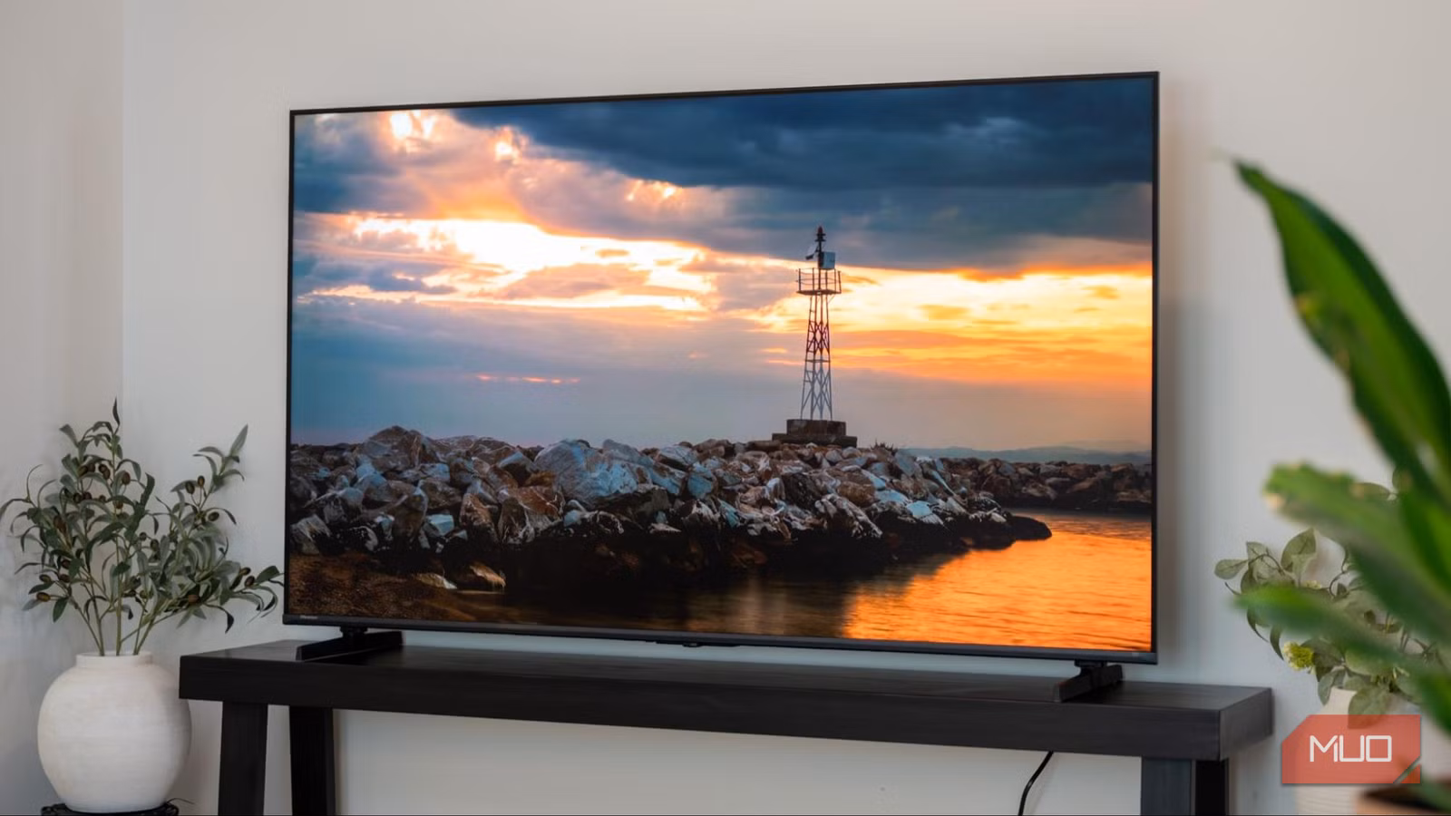 Hisense U6SF Pro brings flagship TV tech to $800