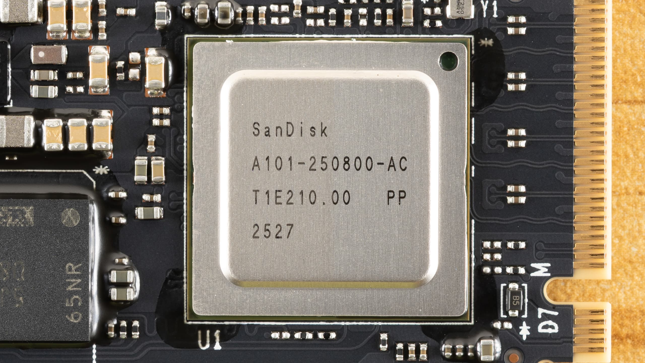 SanDisk Optimus GX Pro 8100 8TB SSD