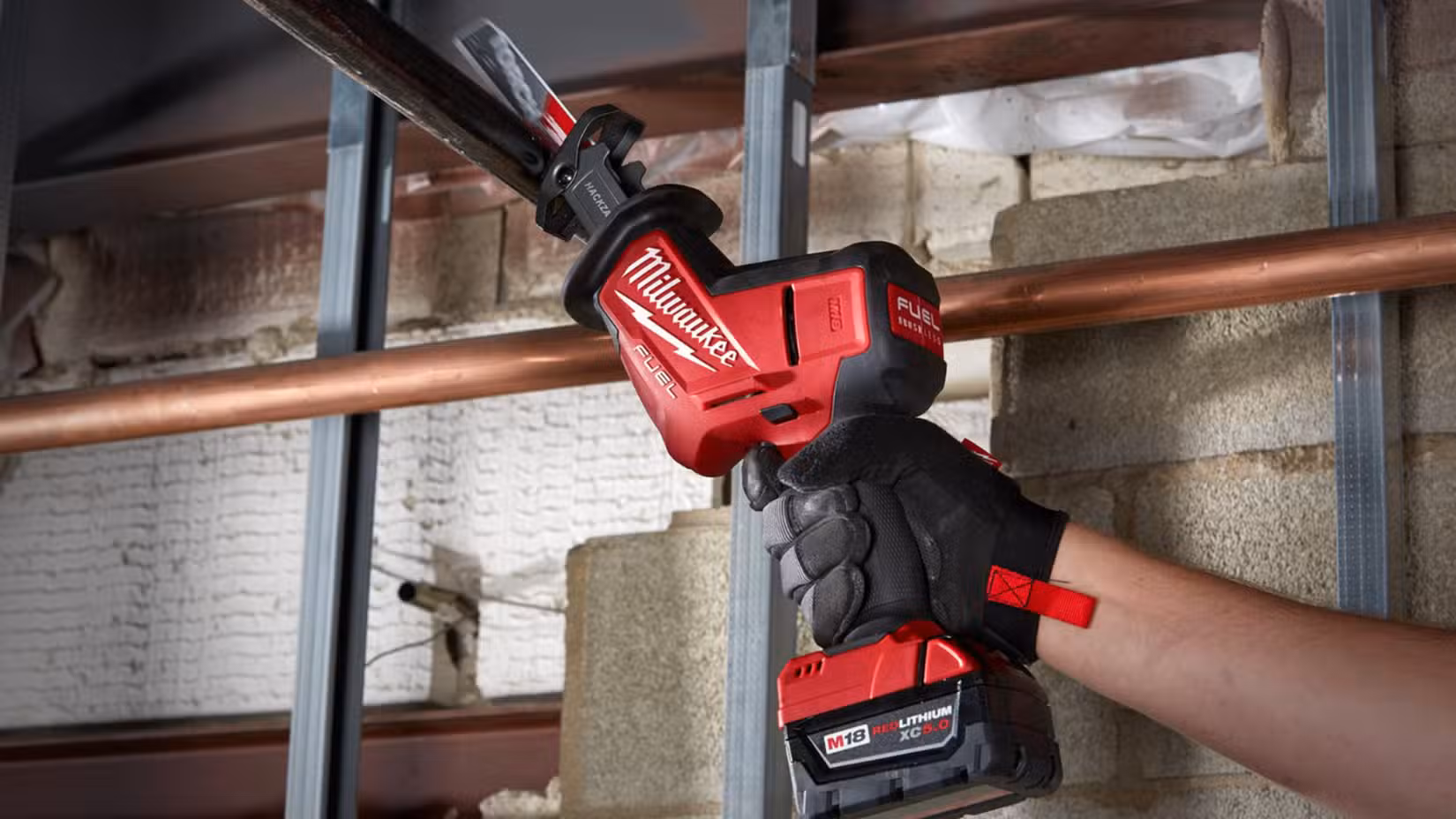 Milwaukee M18 hackzall cutting pipe