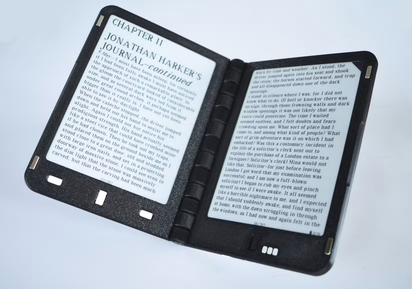Diptyx eReader dual-pane E-Ink reader.