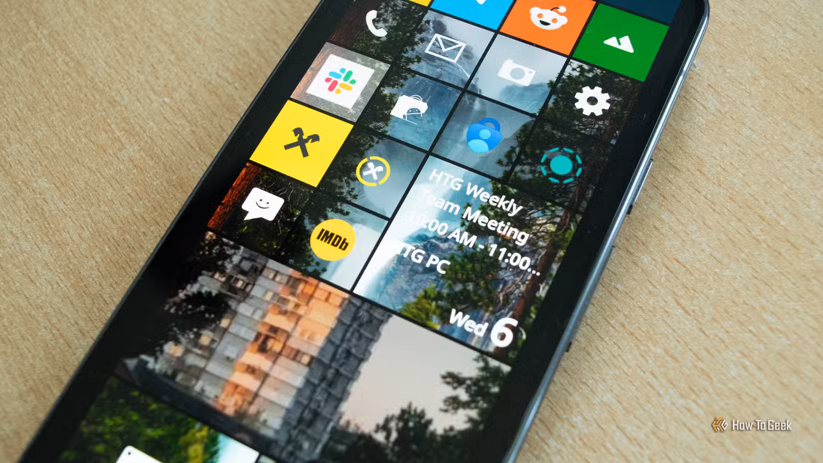 METROV Windows Phone Launcher running on a Pixel 10 Pro.