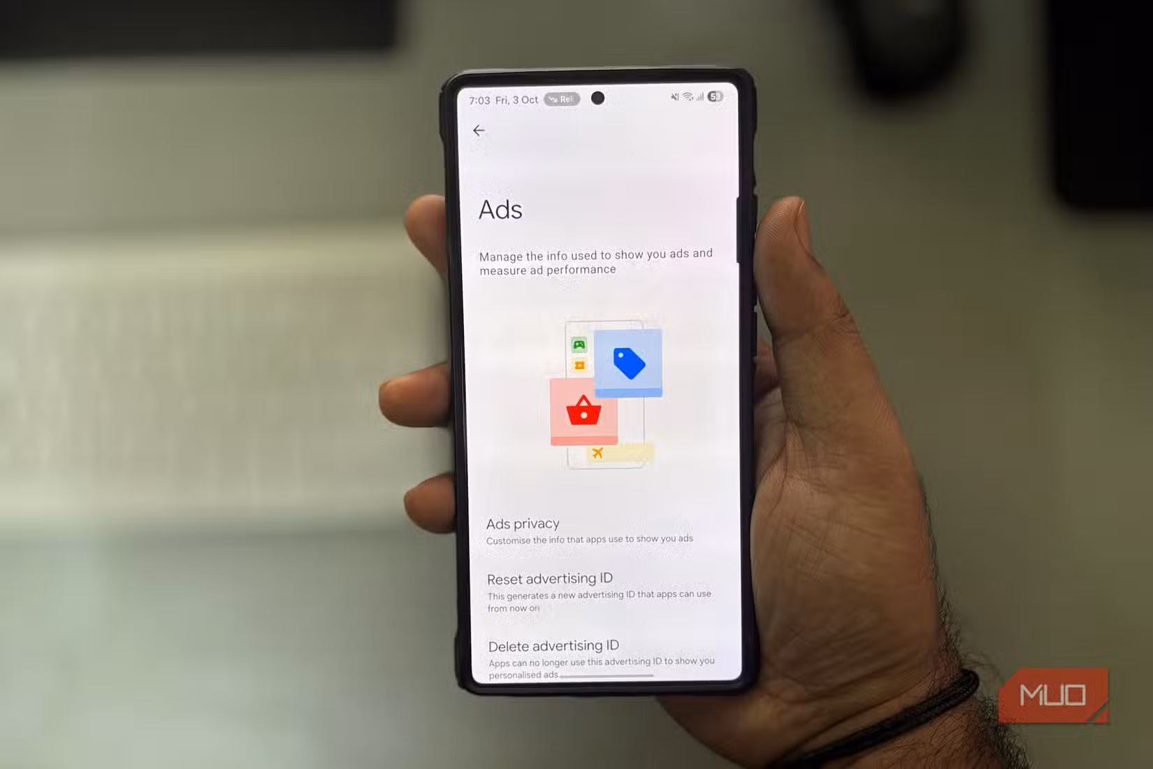 Android Ads settings screen showing options to delete the advertising ID on a Samsung phone