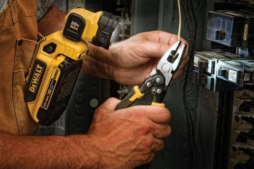 Dewalt dcl044 light hangin on overhauls wire crimping