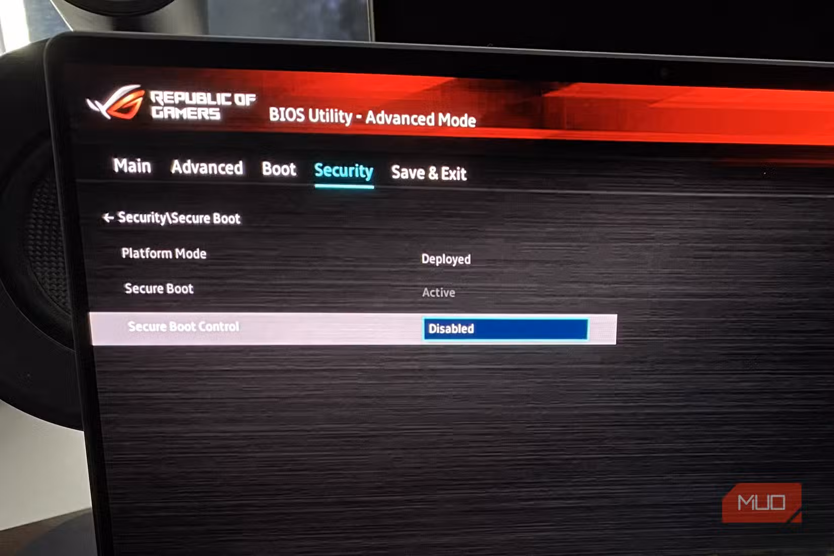 Secure Boot setting on Windows laptop BIOS