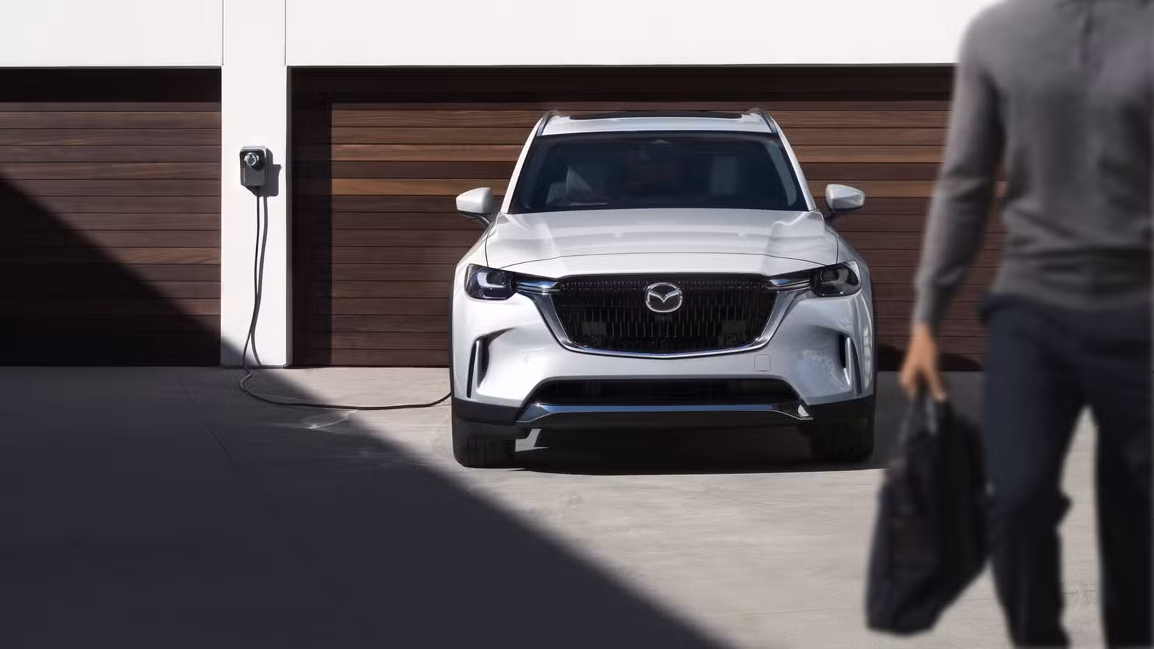 2024 Mazda CX-90 charging