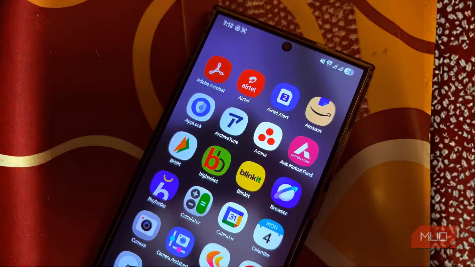 A Samsung Galaxy phone's app drawer showing default One UI rounded-square icons