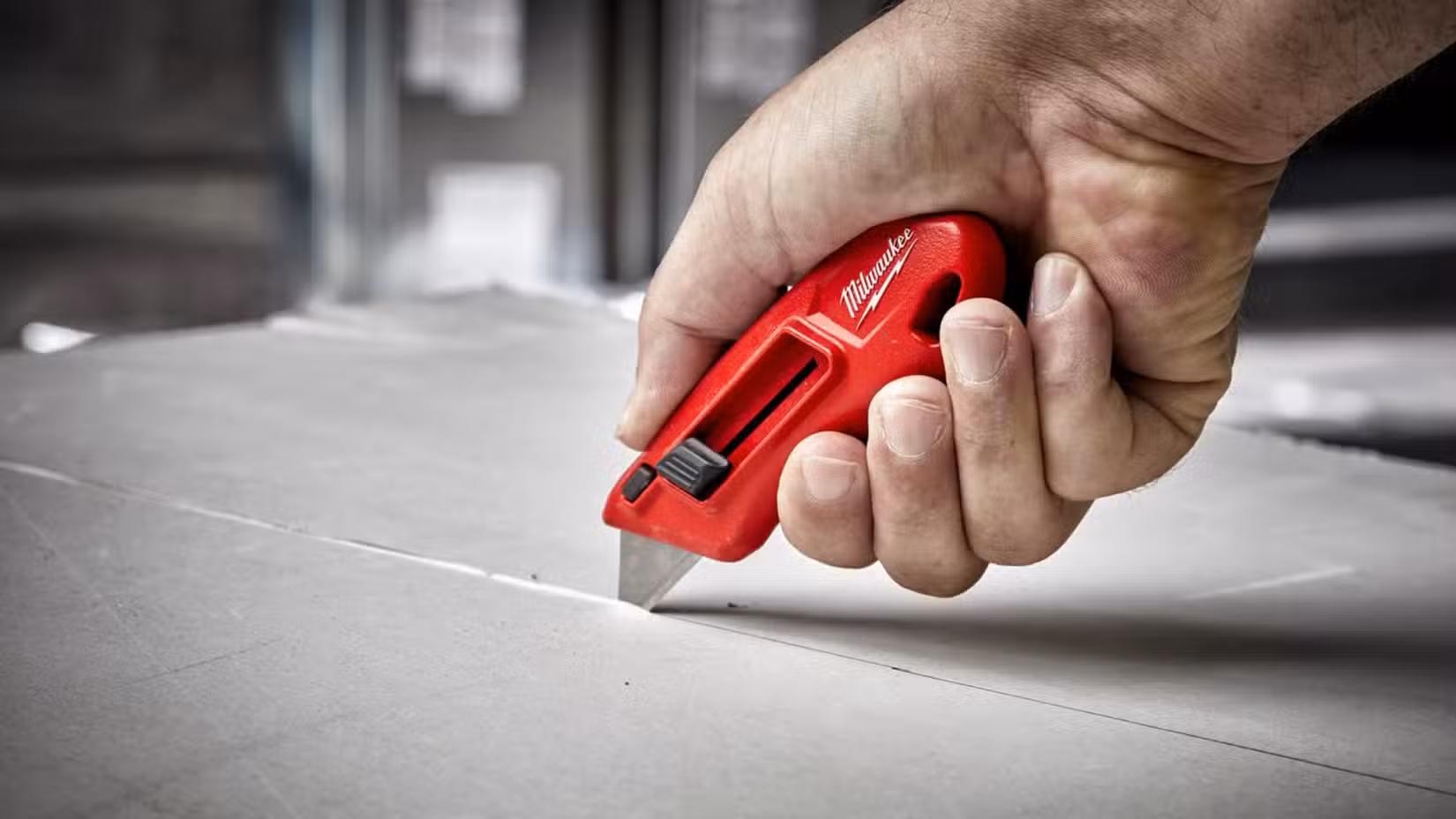 Milwaukee compact slide cutter