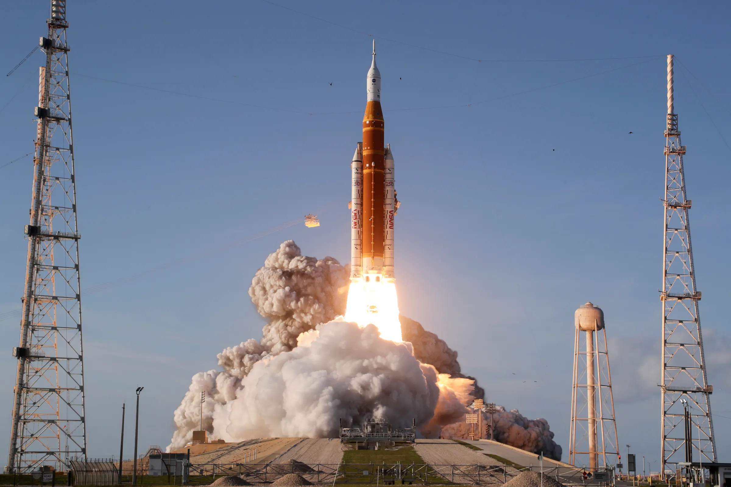 Artemis II Launches Manned Test Flight Around The Moon