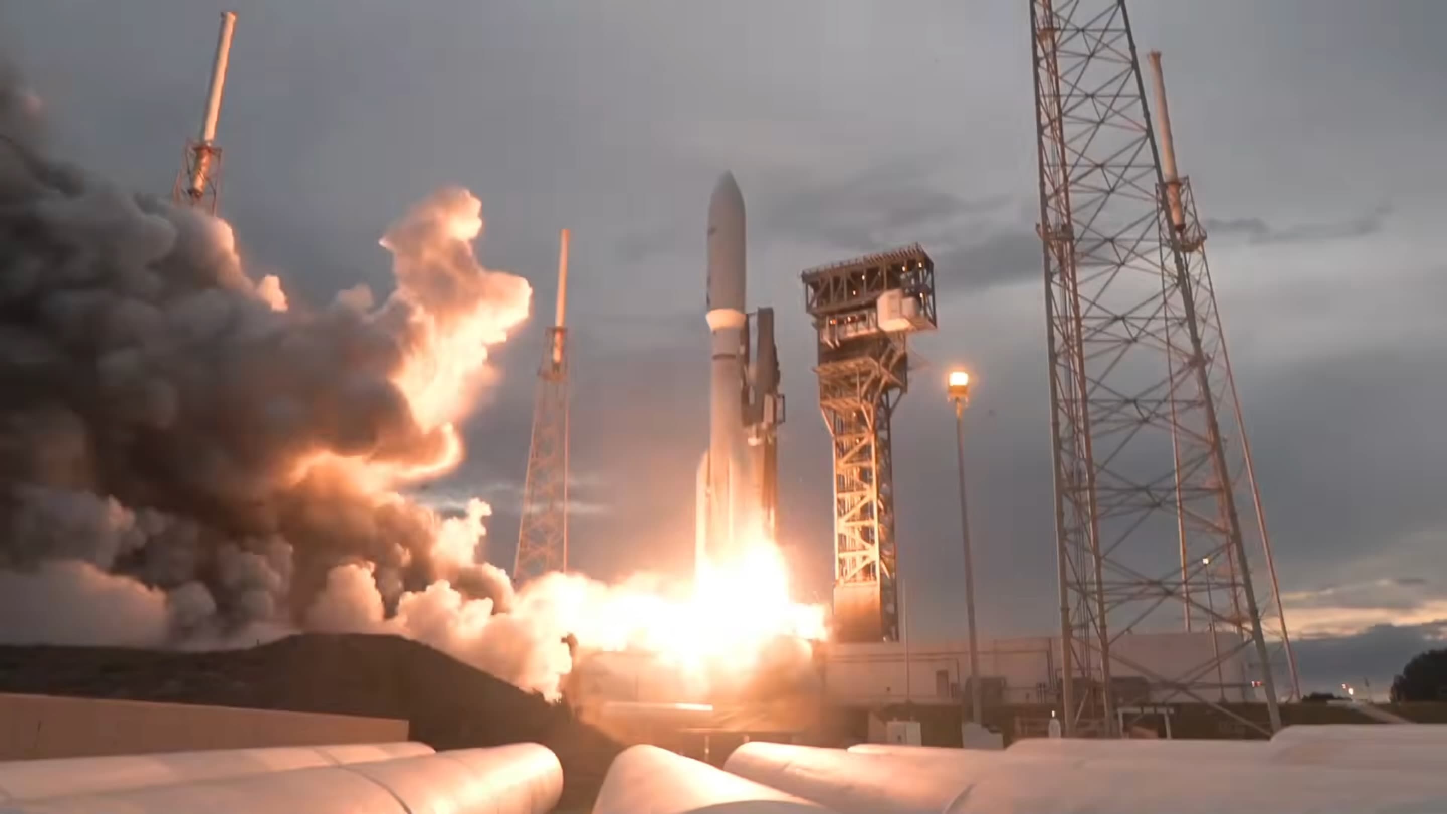 A United Launch Alliance Atlas V rocket launches 29 Amazon Leo internet satellites to orbit on May 29, 2026.