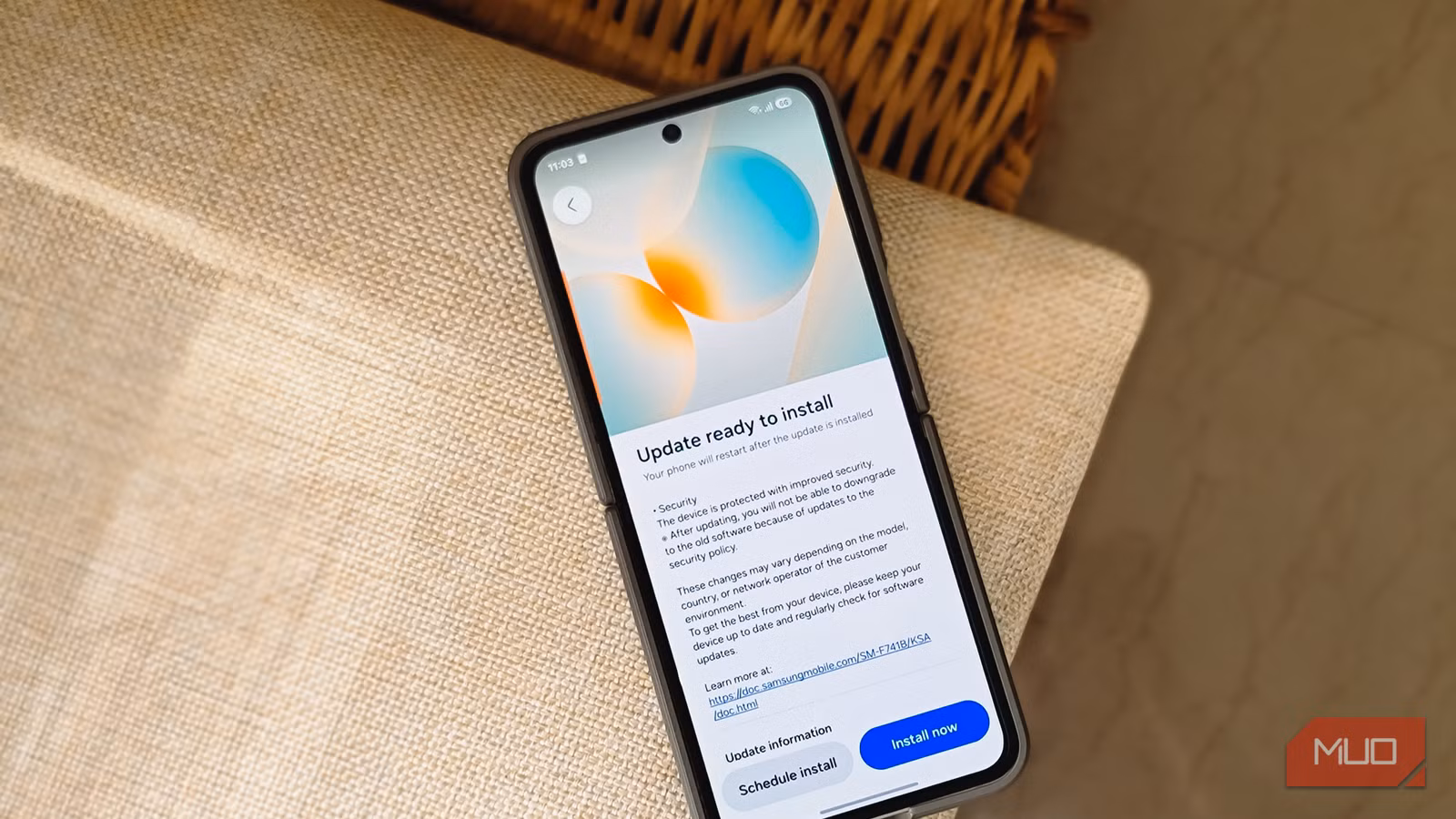 3 تطبيقات خفية من Google على هاتفك Samsung تحتاج تحديثاً يدوياً فورياً