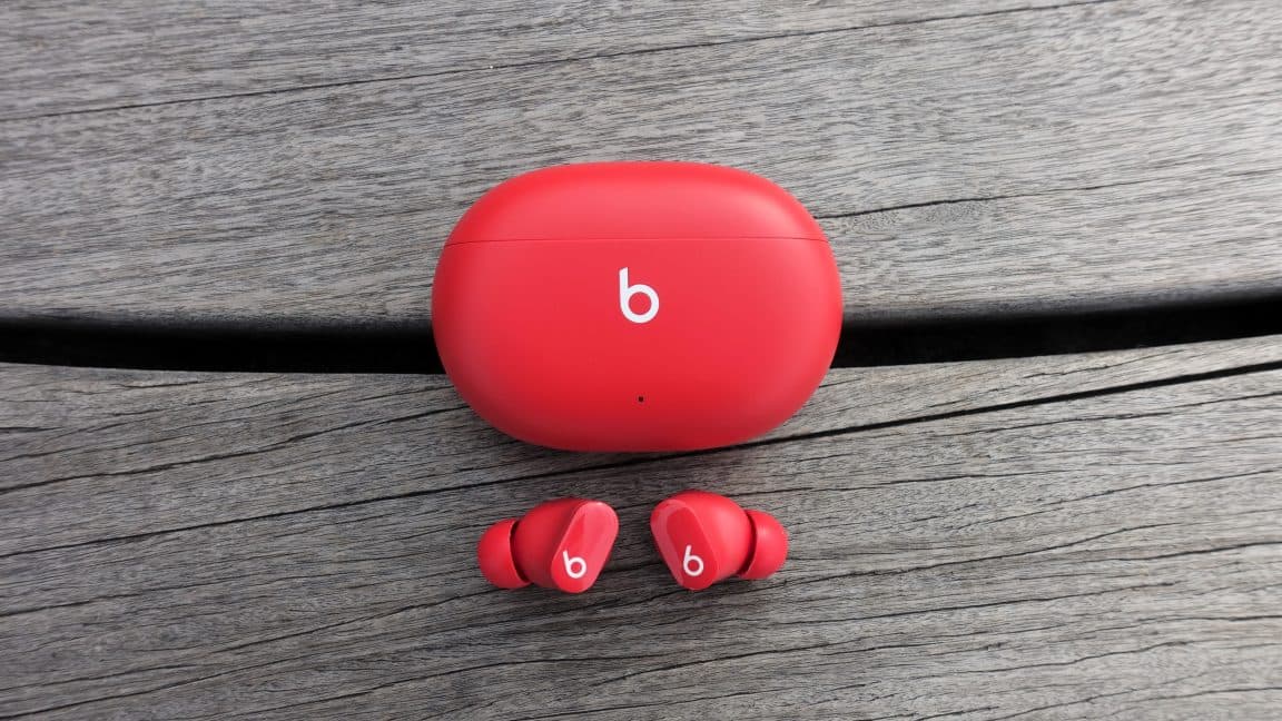 Apple patches Beats bug that let hackers eavesdrop via Bluetooth