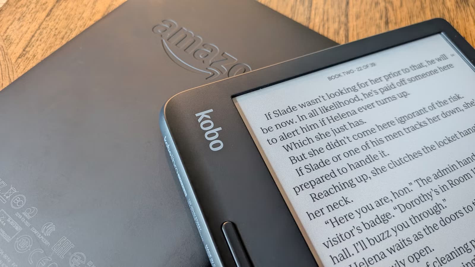 Kindle ضد Kobo: لماذا تتفوق أمازون في مزامنة القراءة بين الأجهزة؟