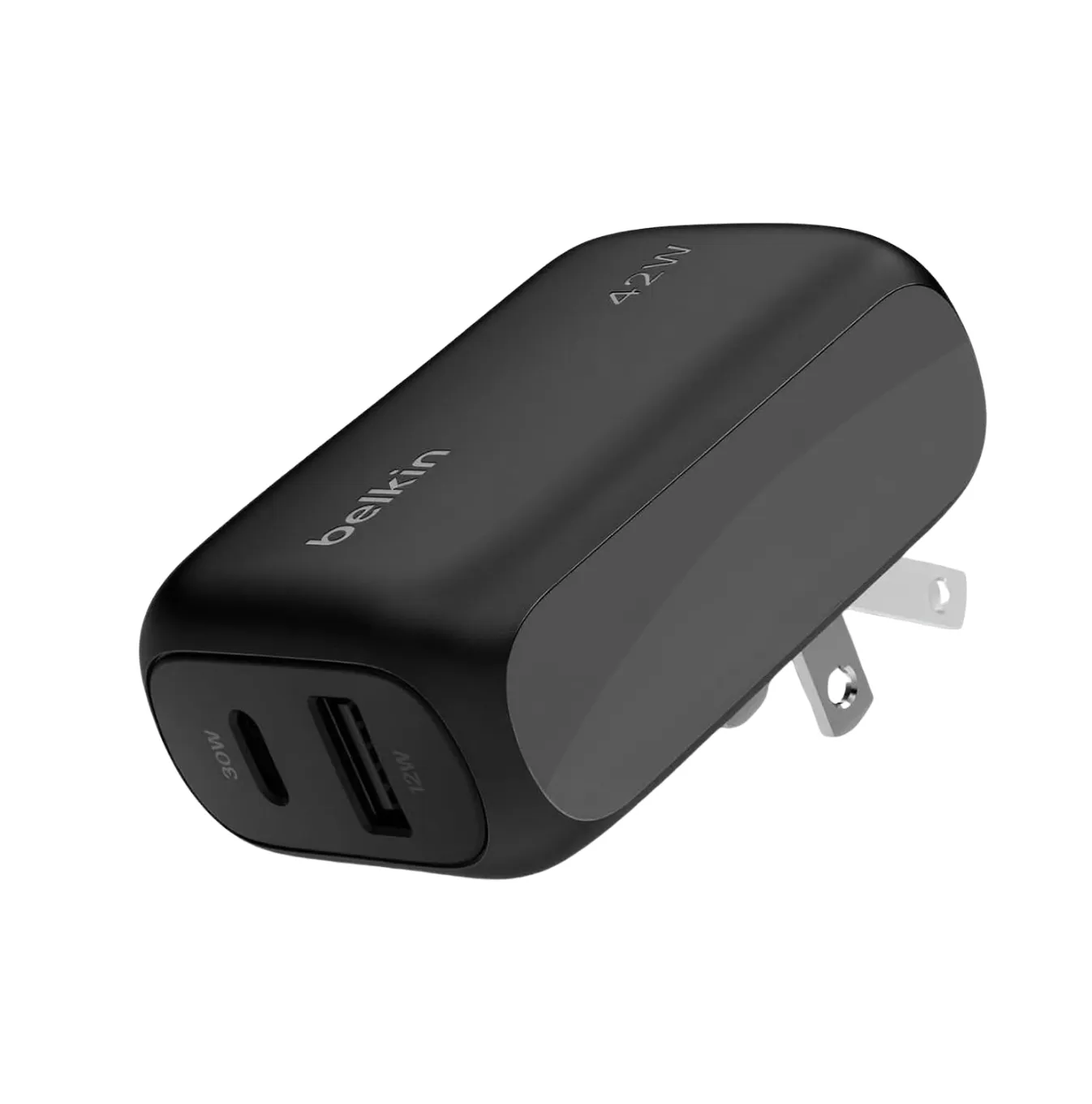 بنك طاقة Anker MagGo ملتصق مغناطيسياً بجهاز iPhone