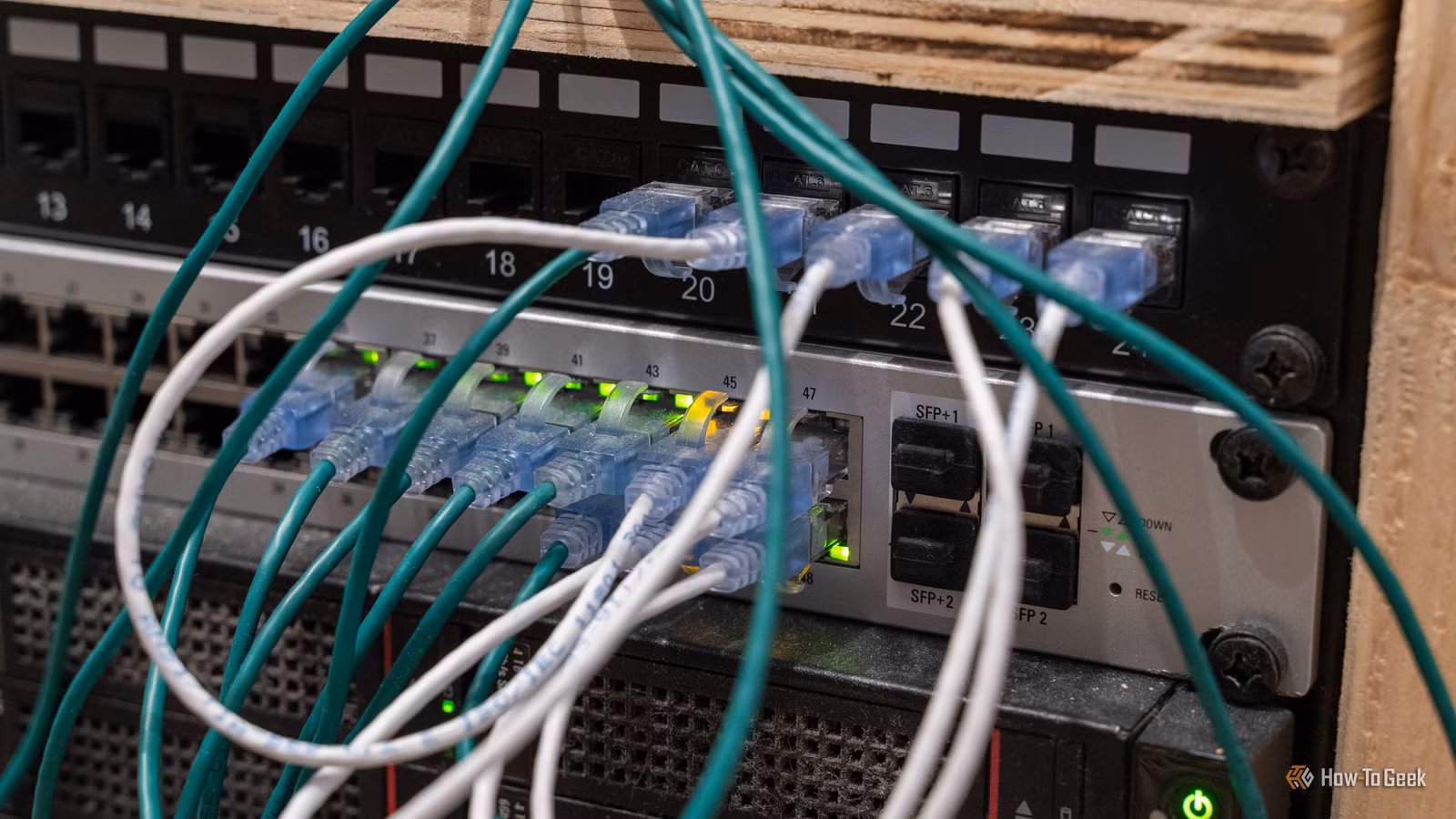 وصلة RJ45 بـ 5 دولارات تتفوق على راوتر بـ 600 دولار في حل مشكلات الشبكة المنزلية