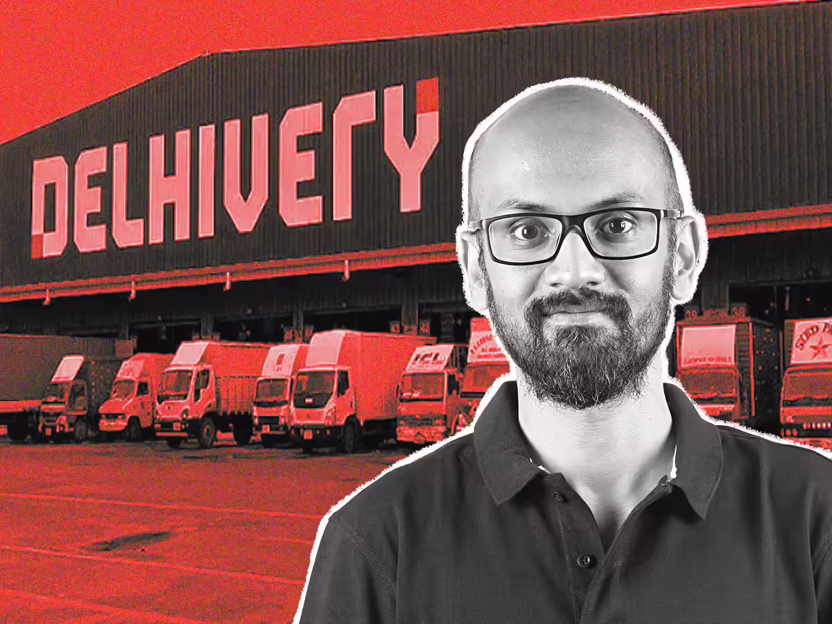 سوفت بنك ونيكسوس يبيعان حصصاً بقيمة 1,800 كرور روبية في Delhivery مع اقتراب السهم من سعر الطرح