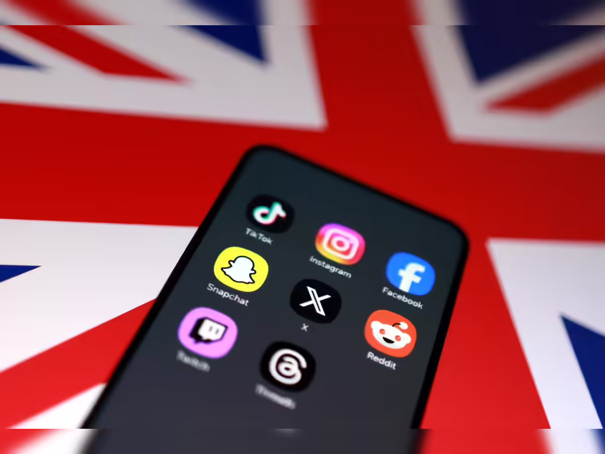 بريطانيا تدرس إجبار ميتا وتيك توك على إظهار BBC وITV في الصدارة