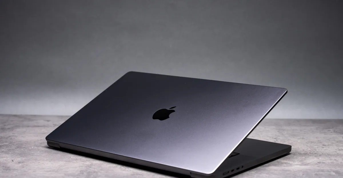آبل تتخطى شرائح M6 Pro و Max وتتجه مباشرة إلى M7 في 2027: ما الذي يعنيه ذلك لمستخدمي ماك؟
