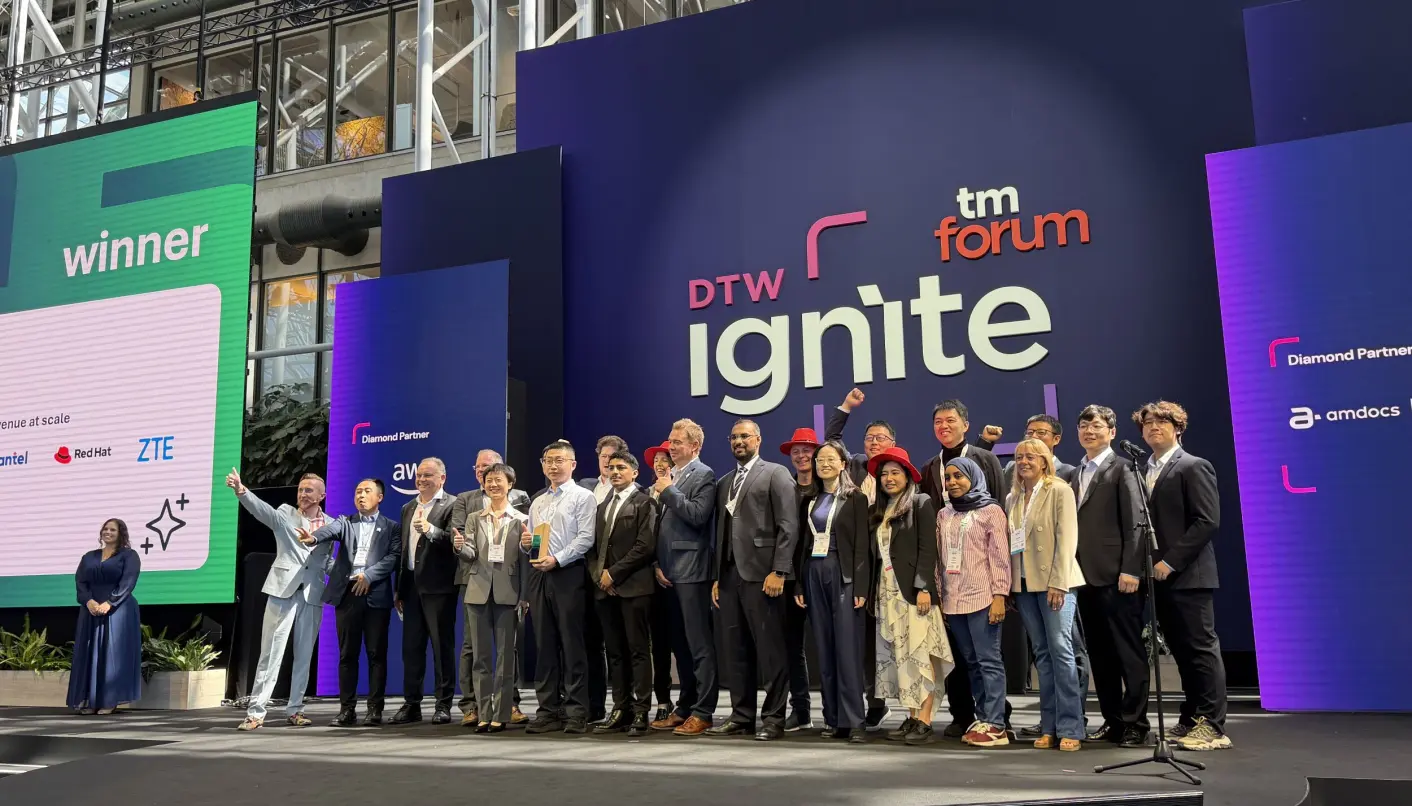 عرض توضيحي لإدارة شرائح 5G الديناميكية وتخصيص الموارد الآلي في جناح ZTE