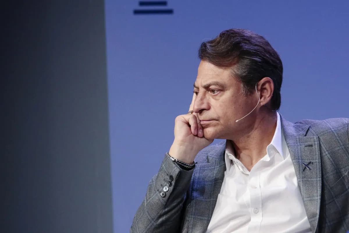 بيتر ديامانديس: البشر أفضل حين يُراقَبون؟ مؤسس Xprize يثير جدلاً واسعاً حول الشفافية الشاملة