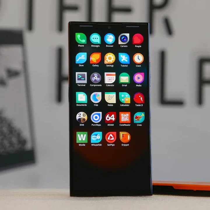 تفاصيل تصميم هاتف Jolla Phone مع مفتاح الخصوصية