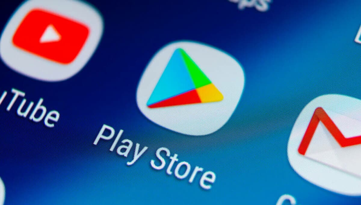 هيئة المنافسة البريطانية تدرس إلزام Apple وGoogle بالسماح للمطورين بتجاوز رسوم متاجر التطبيقات