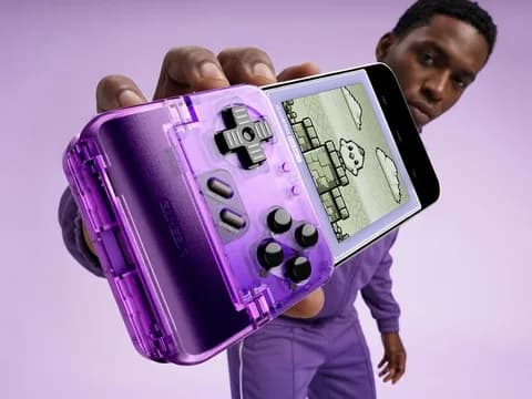 GameSir Pocket Taco باللون البنفسجي الشفاف: مقبض تحكم عمودي للهواتف بسعر 35 دولاراً