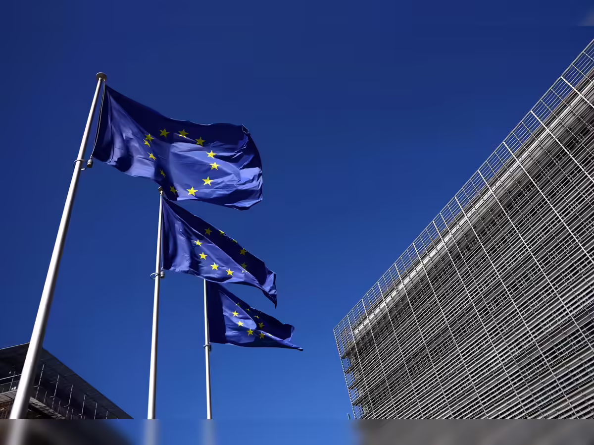 Apple CEO and EU tech chief talk as Siri delay drags on
