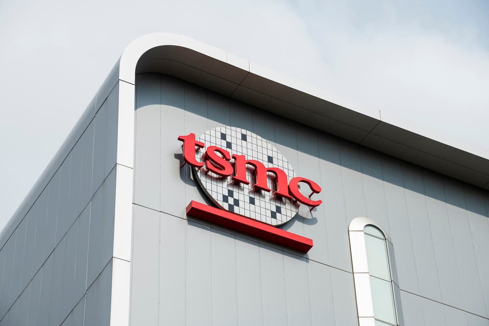 TSMC تحقق إيرادات فصلية تاريخية بـ39.6 مليار دولار بفضل رقائق الذكاء الاصطناعي