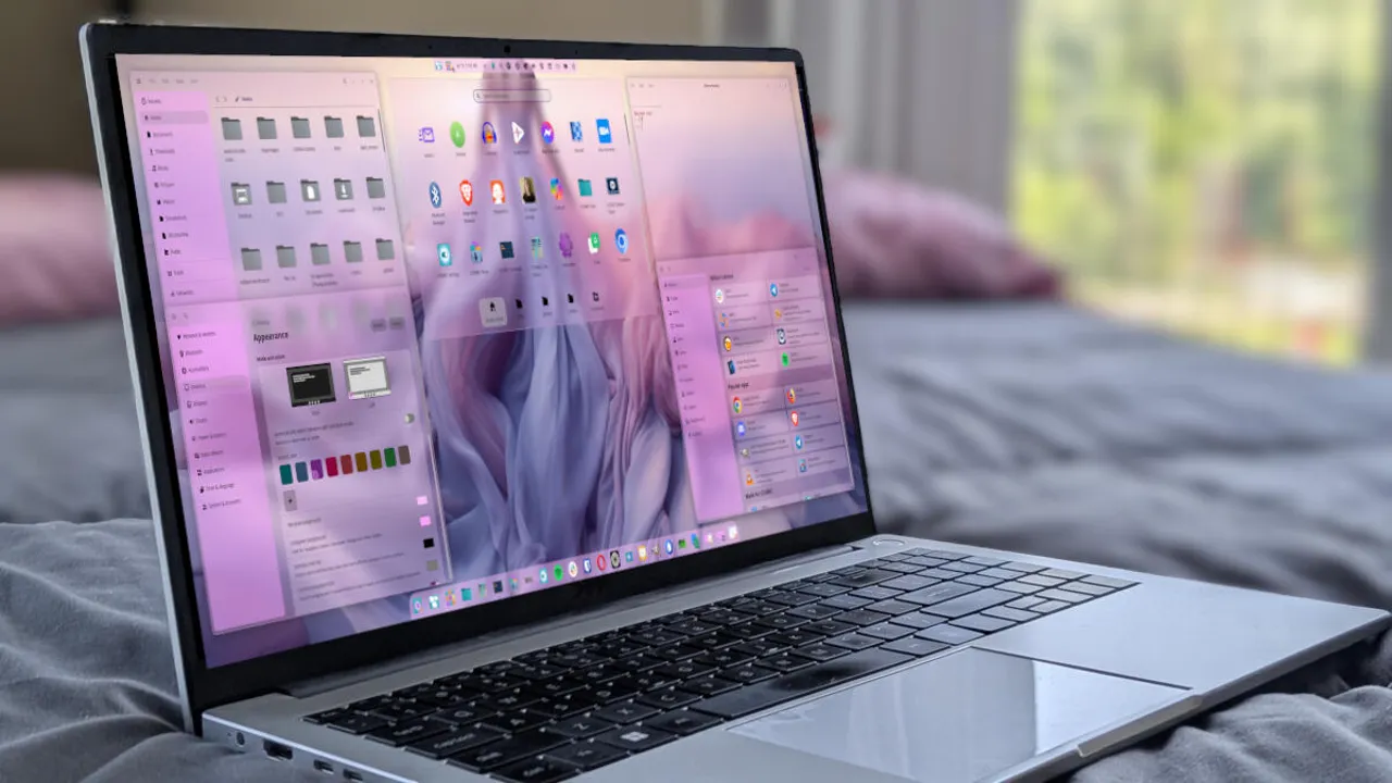 زجاج COSMIC المُثلَّج يتفوق على Liquid Glass من Apple: لينكس يقتنص تاج الجمال