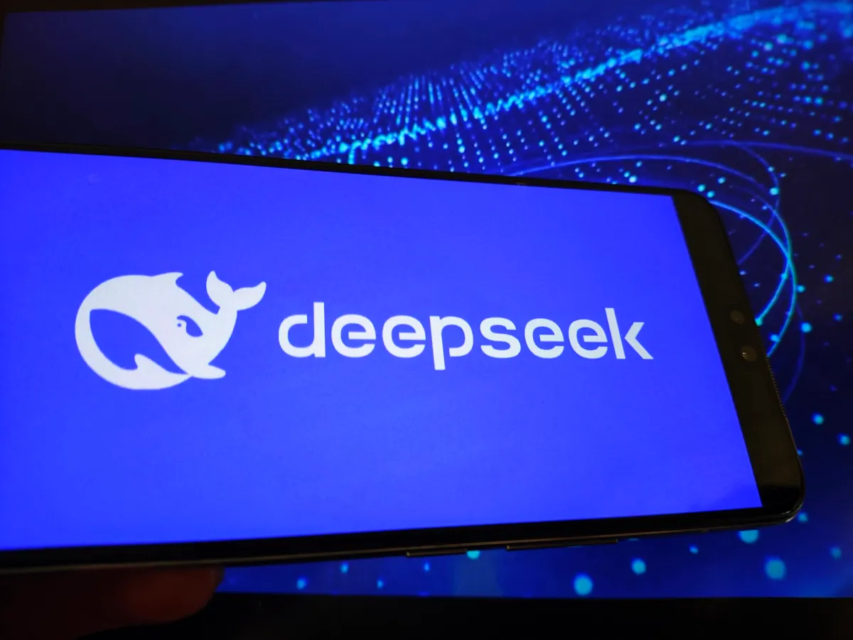 DeepSeek تستهدف تقييماً بـ 71 مليار دولار وطرحاً عاماً في 2027 بعد جمع 7 مليارات