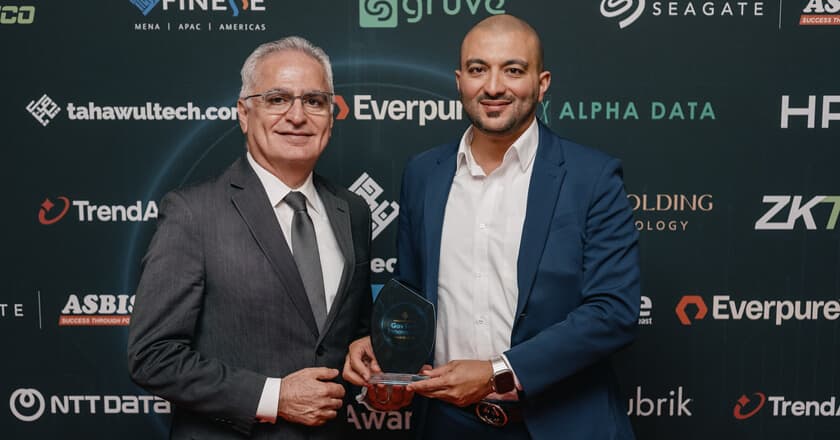 ياس هولدينغ للتكنولوجيا تفوز بجائزة التحول الرقمي الحكومي في منتدى GovTech 2026